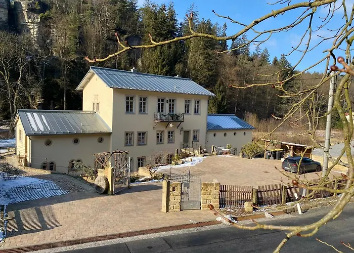 Luxurioese Fewohnung Felsenblick